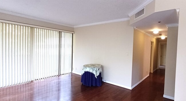 Building Photo - 3350 McCue Rd