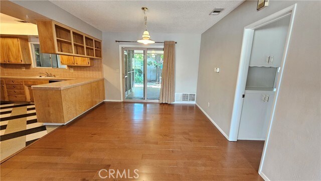 Building Photo - 35343 Mountain View St