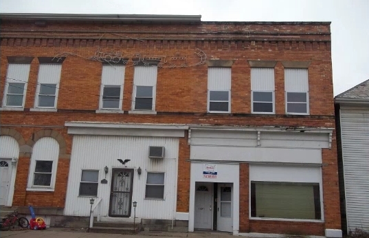 Building Photo - 122 E Main St