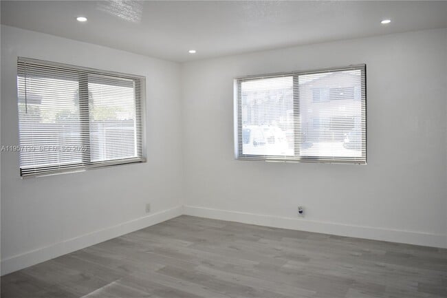 Building Photo - 900 NW 8th Ave