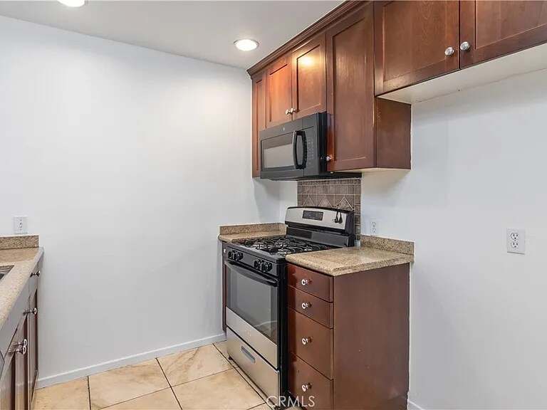 Building Photo - 20253 Keswick St