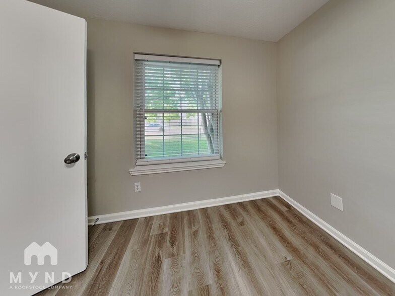 Building Photo - 19806 Azalea Valley Dr