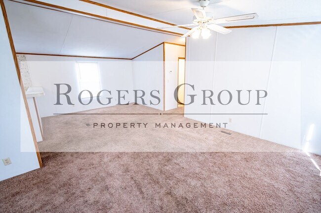 Building Photo - 51 Pauls Ln