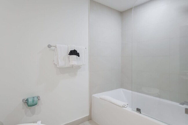Building Photo - 4111 S Ocean Dr
