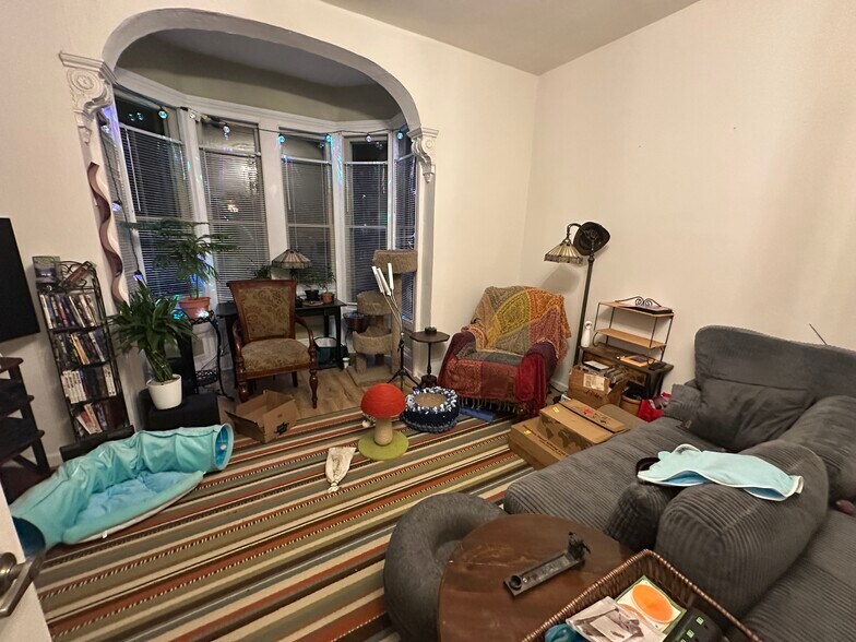 Building Photo - 103 Front St