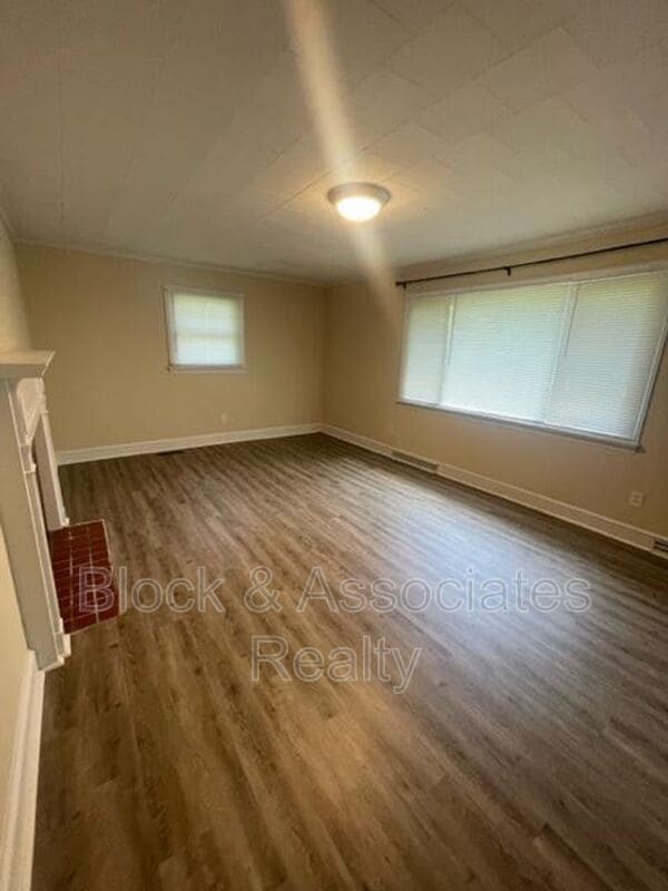 Building Photo - 1452 Cox Brothers Rd