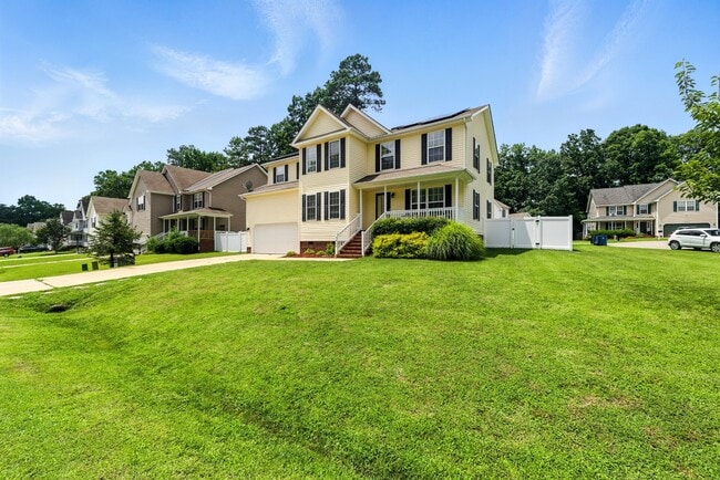 Building Photo - 5900 Montpelier Dr