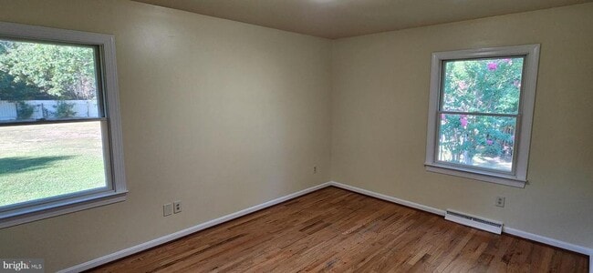 Building Photo - 45565 Camelot Ct