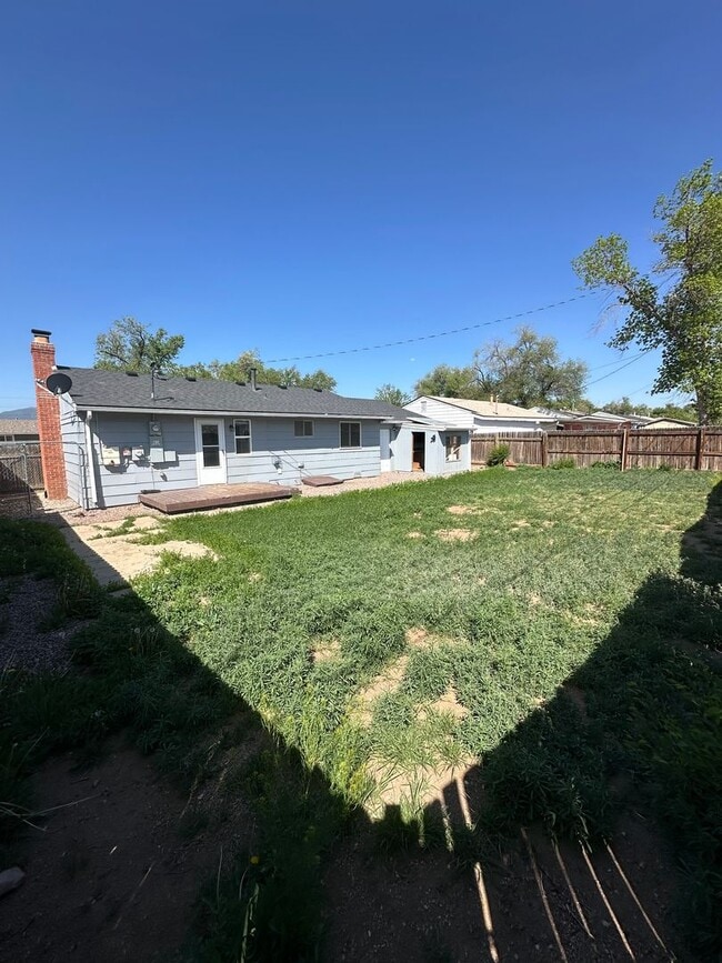 Building Photo - Beautiful 3 Bedroom Home for Rent on Chimayo