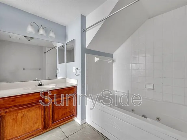 Building Photo - 4012 Santa Maria Dr