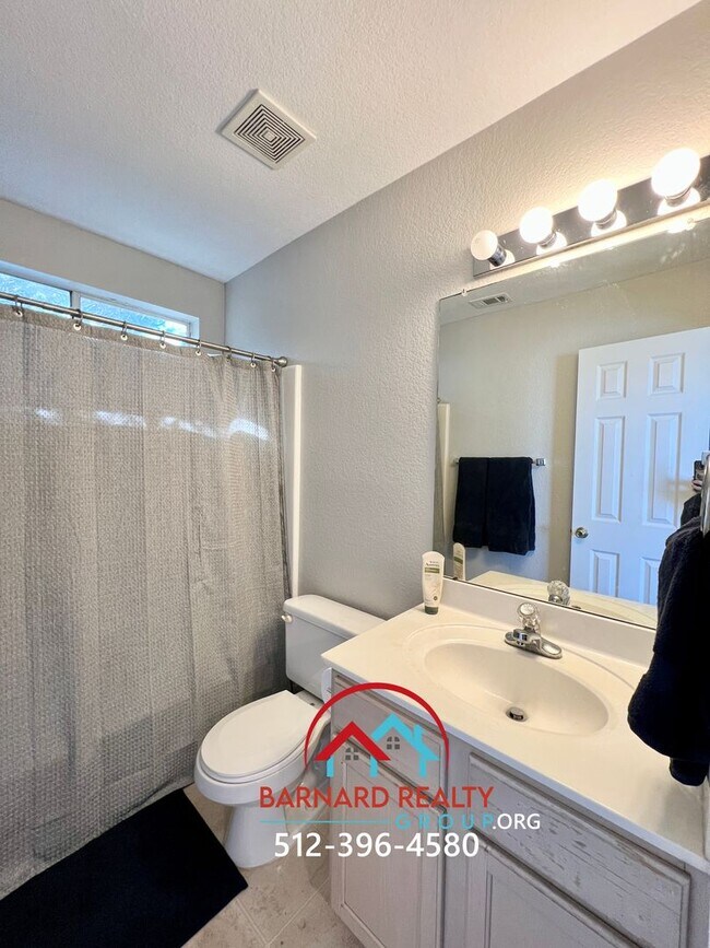 Building Photo - Available Mid July: Well maintained Duplex with Garage and Yard- Close to TX State Bus Stop!