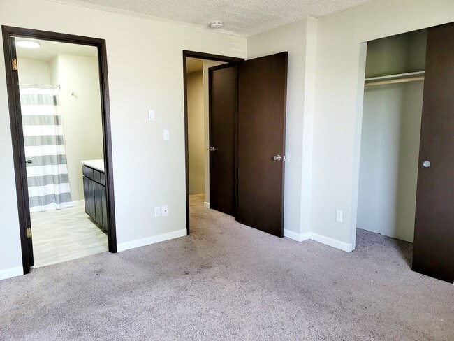 Building Photo - Auburn Triplex