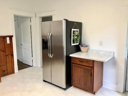 Building Photo - 2205 Mayflower Dr