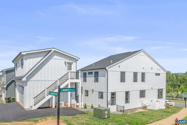 Building Photo - 1603 Griffen Grv