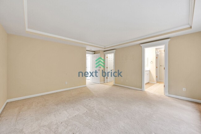 Building Photo - 3 BED & 2.5 BATH Town house FOR RENT