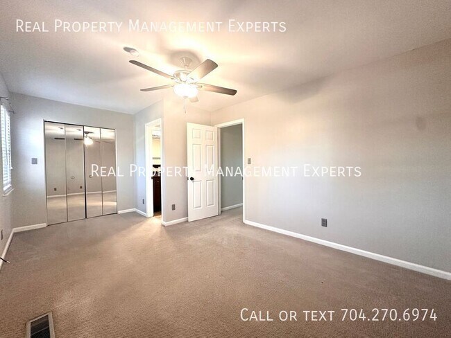 Building Photo - 2739 Von Thuringer Ct