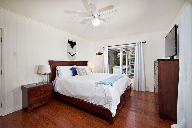 Building Photo - 549 San Dieguito Dr