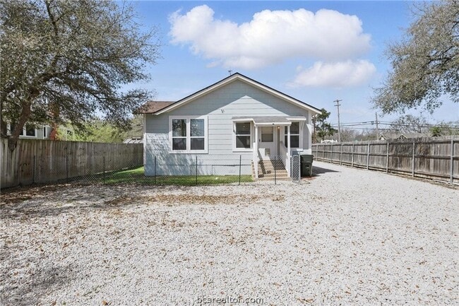 Building Photo - 105 N Haswell Dr