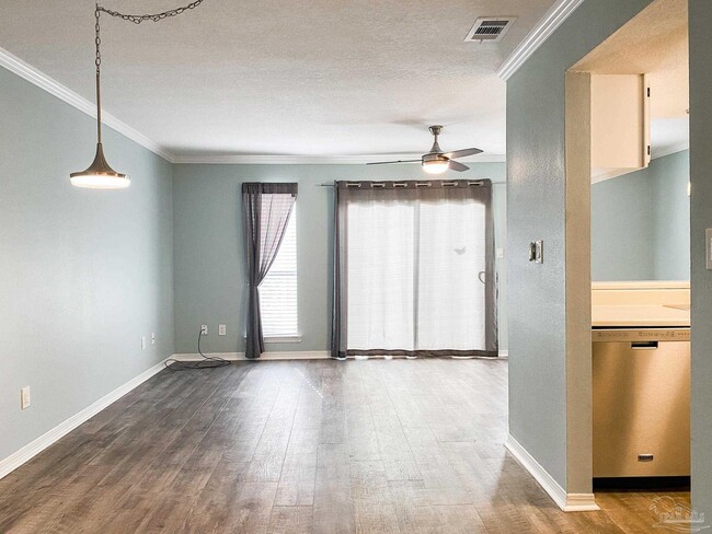 Building Photo - 5280 Kennsington Pl