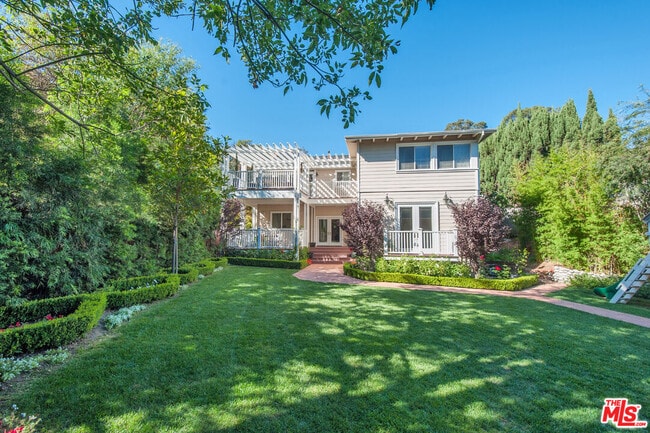 Building Photo - 7120 Pacific View Dr