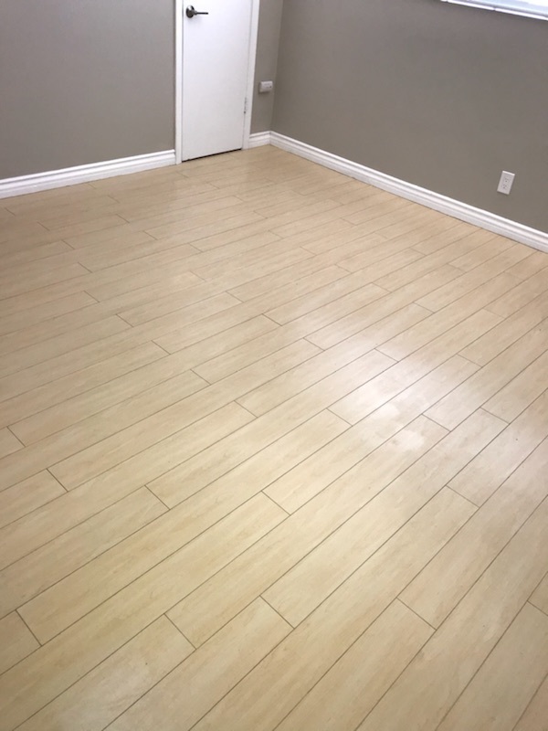Building Photo - Remodel, Beautiful 2 bedroom 1 1/2 bath ap...