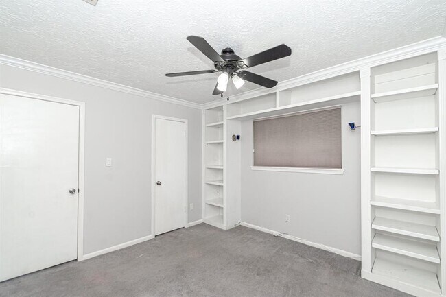 Building Photo - 5414 Forest Timbers Dr