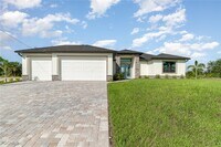 Building Photo - 1915 NW 29th Ave