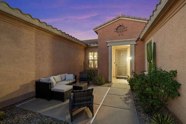 Building Photo - 16418 W Desert Lily Dr