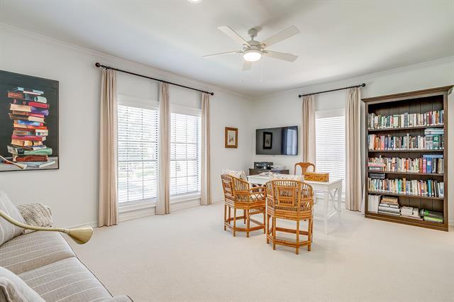 Building Photo - 1301 Belle Pl