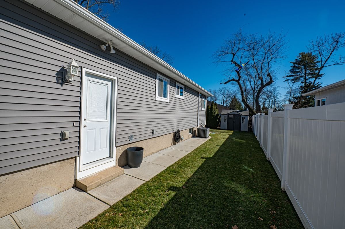 Building Photo - 2002 City Ave