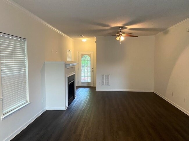 Building Photo - 1630 Tigris Ct