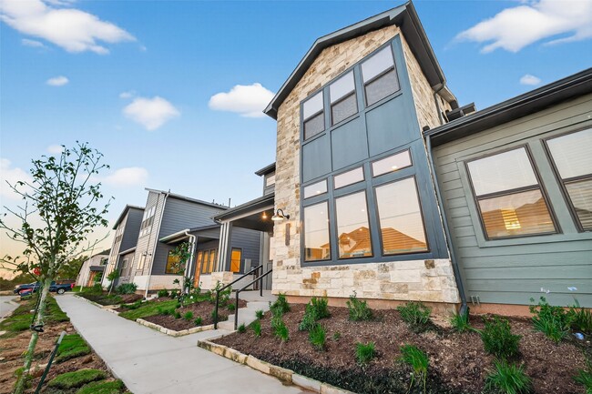 Building Photo - 1111 Mercantile St