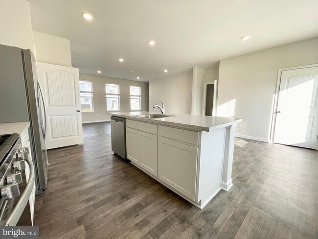 Building Photo - 28 Citrus Dr