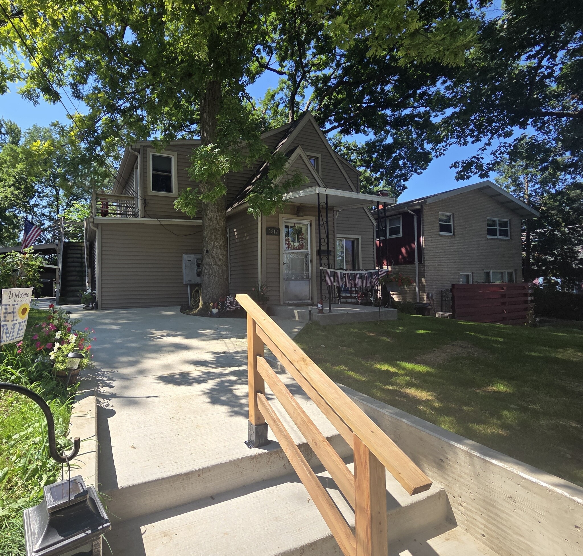 Building Photo - 1817 Spohn Ave