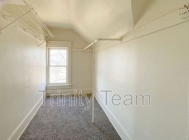 Building Photo - 6028 County Rd 3 1/4