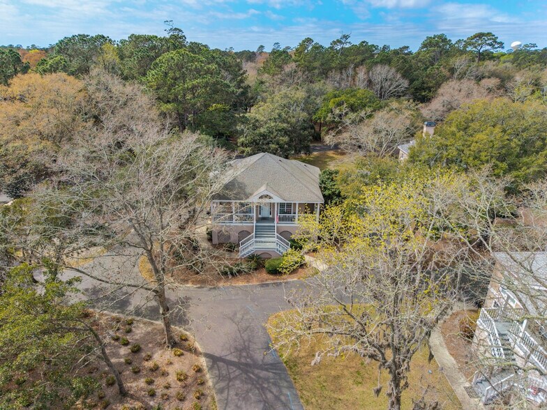 Building Photo - 40 Collins Meadow Dr