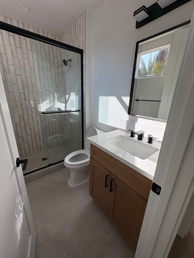 Building Photo - 258 Donax Ave