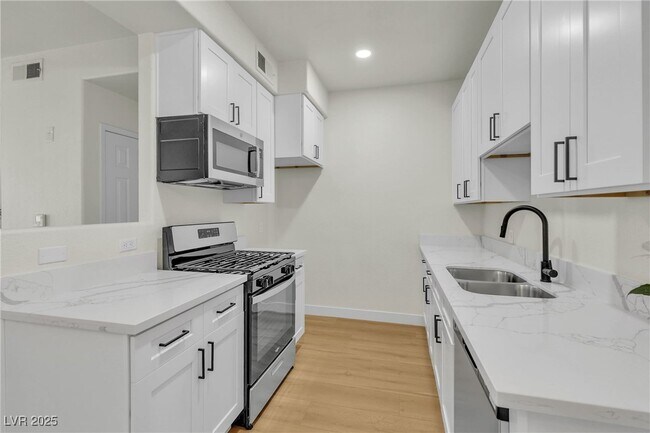 Building Photo - 3318 N Decatur Blvd