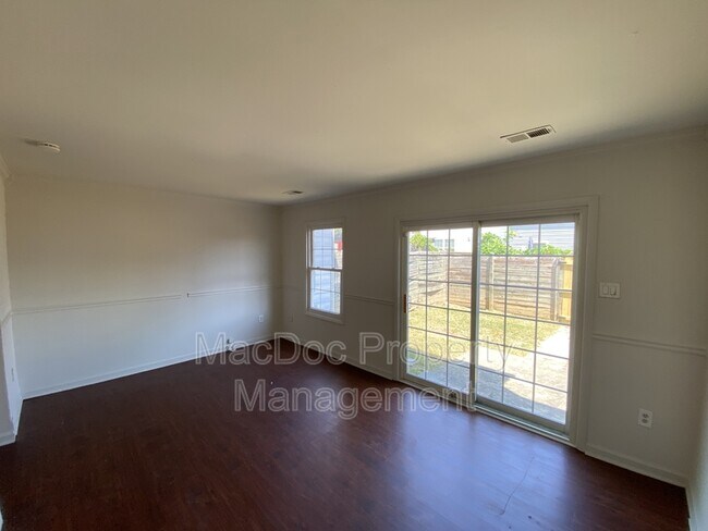 Building Photo - 14674 Pinon Ct