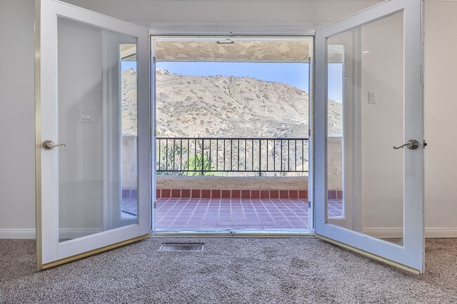 Building Photo - MOVE-IN READY, Bell Canyon 4BR w/views + o...