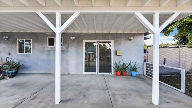 Building Photo - 1216 Butterfield Rd