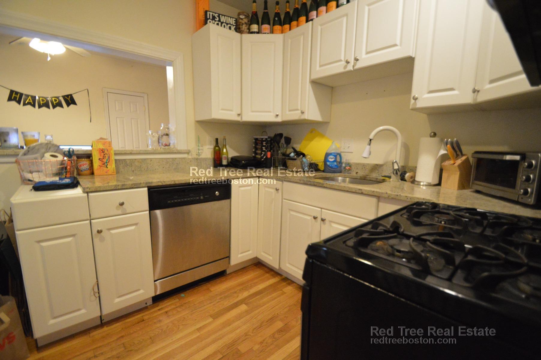 Building Photo - 72 Egmont St