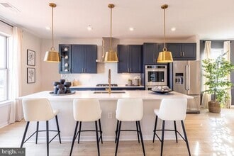 Building Photo - 20957 Bluebird Sq