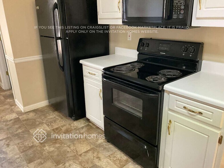 Building Photo - 875 Wilmont Ct