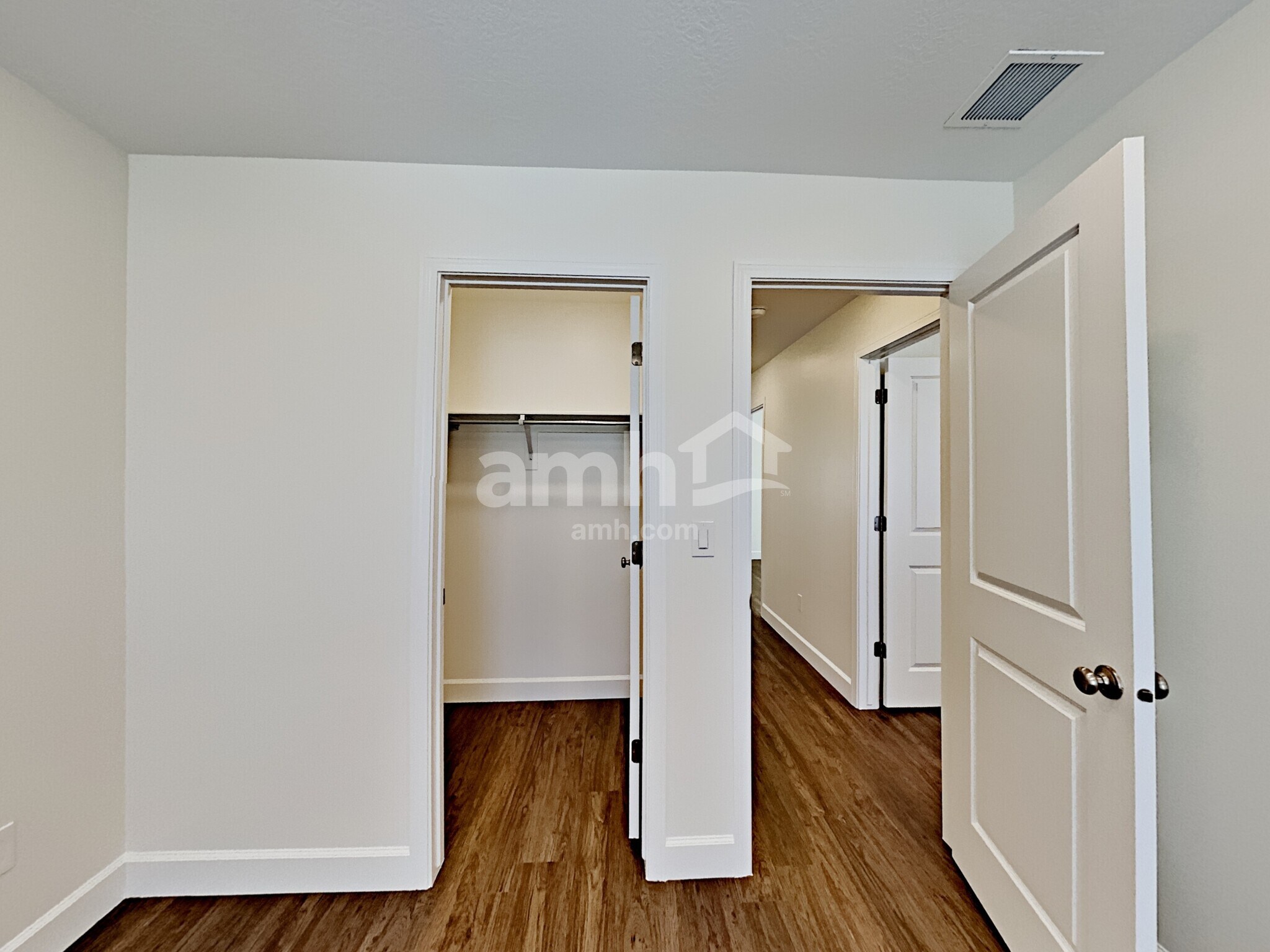 Building Photo - 2444 S Wild Horse Way