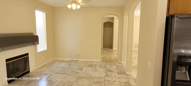 Building Photo - Convenient location in Scripps Ranch