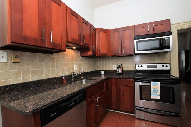 Building Photo - Beautiful studio in great location in fishtown only for $1,150!!