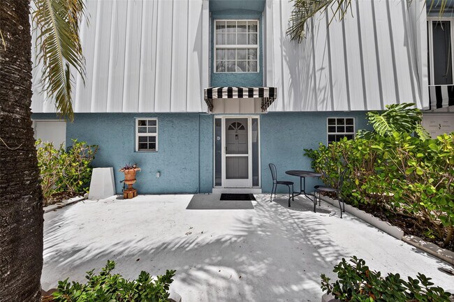 Building Photo - 2708 NE 14th Street Causeway