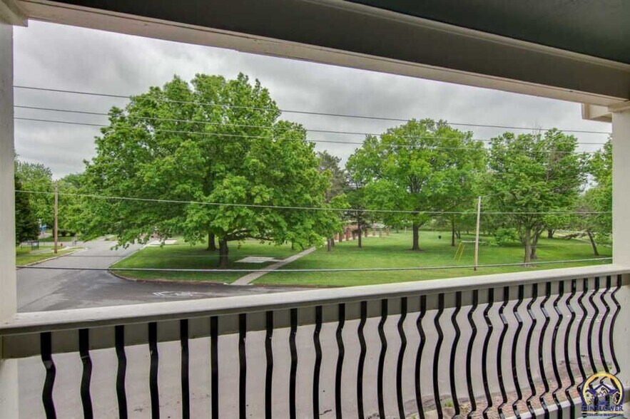 Building Photo - 1301 SW Clay St