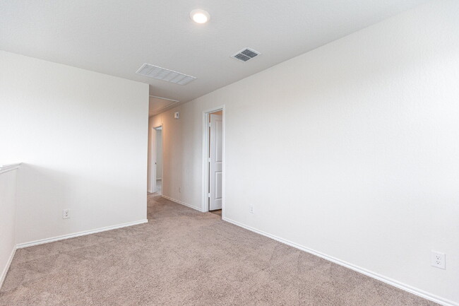 Building Photo - 13111 Winemaker Dr